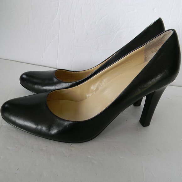 LAUREN RALPH LAUREN CLASSIC BLACK SMOOTH LEATHER HEELS SZ 10B - Picture 1 of 7